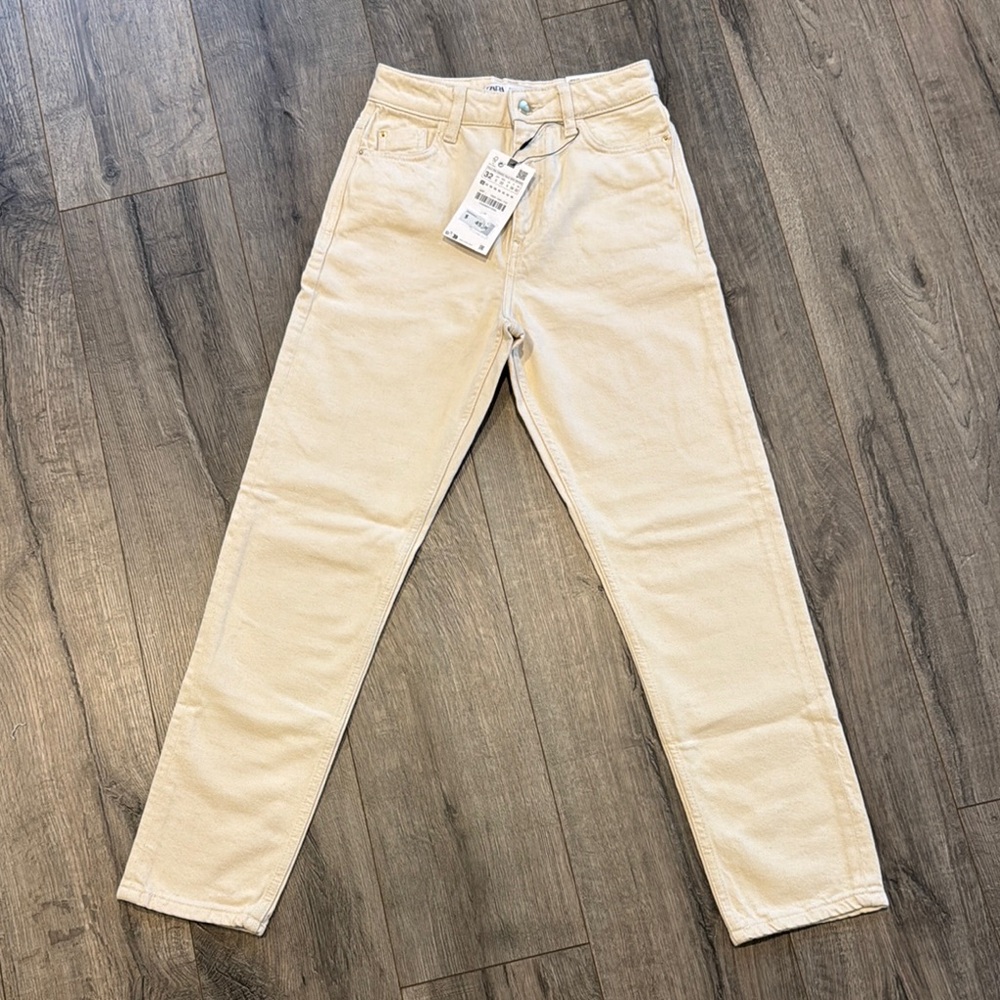 NWT Zara Mom Fit Jeans Cream Color Size 0